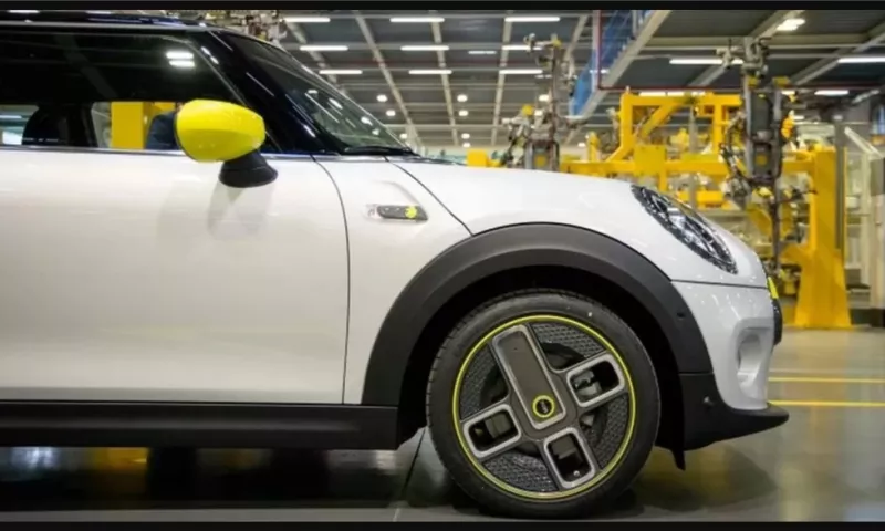 BMW boosts Oxford plant as it gears up for more Mini electric cars